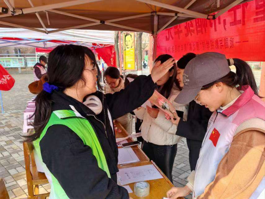 {펽